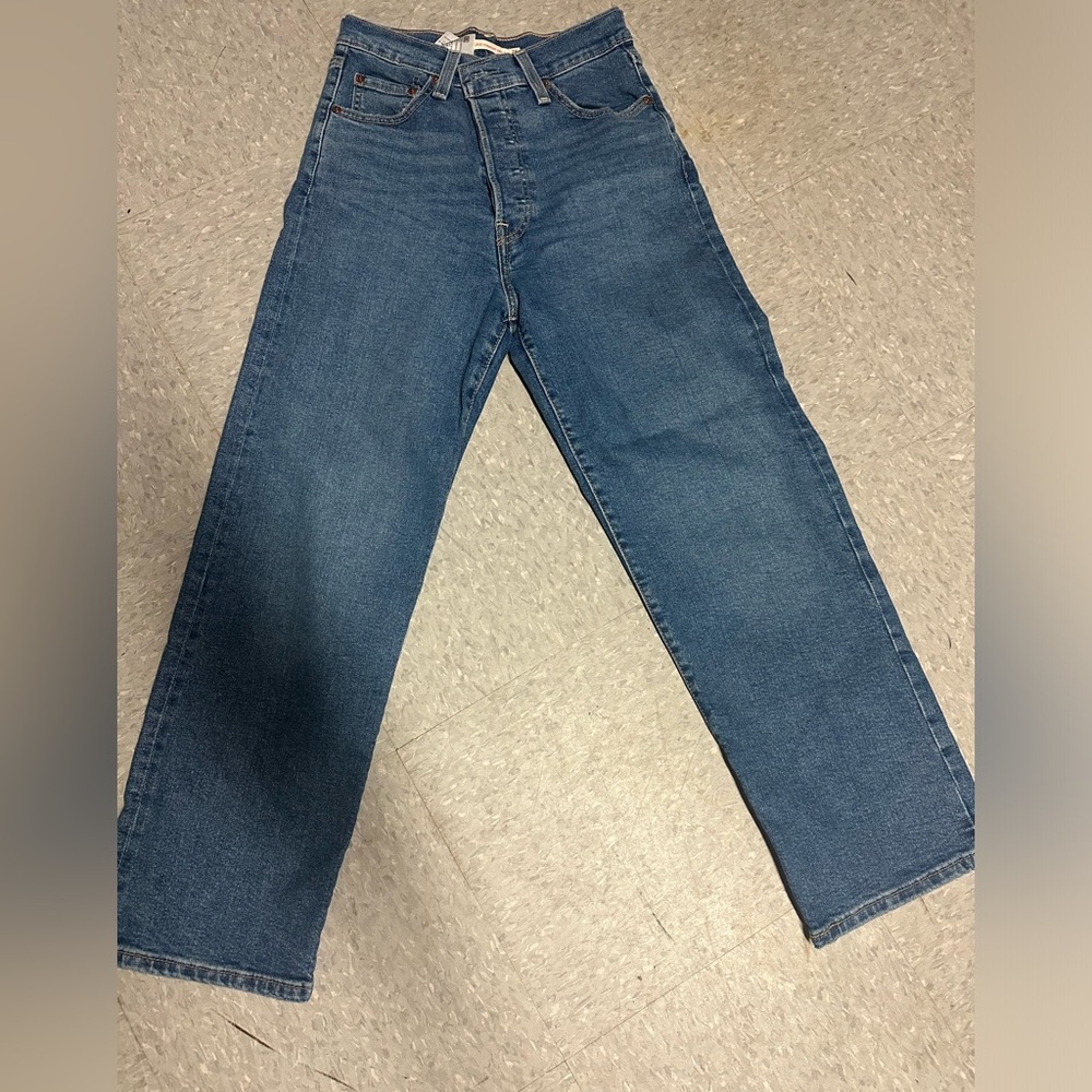 Levi’s jeans ribcage